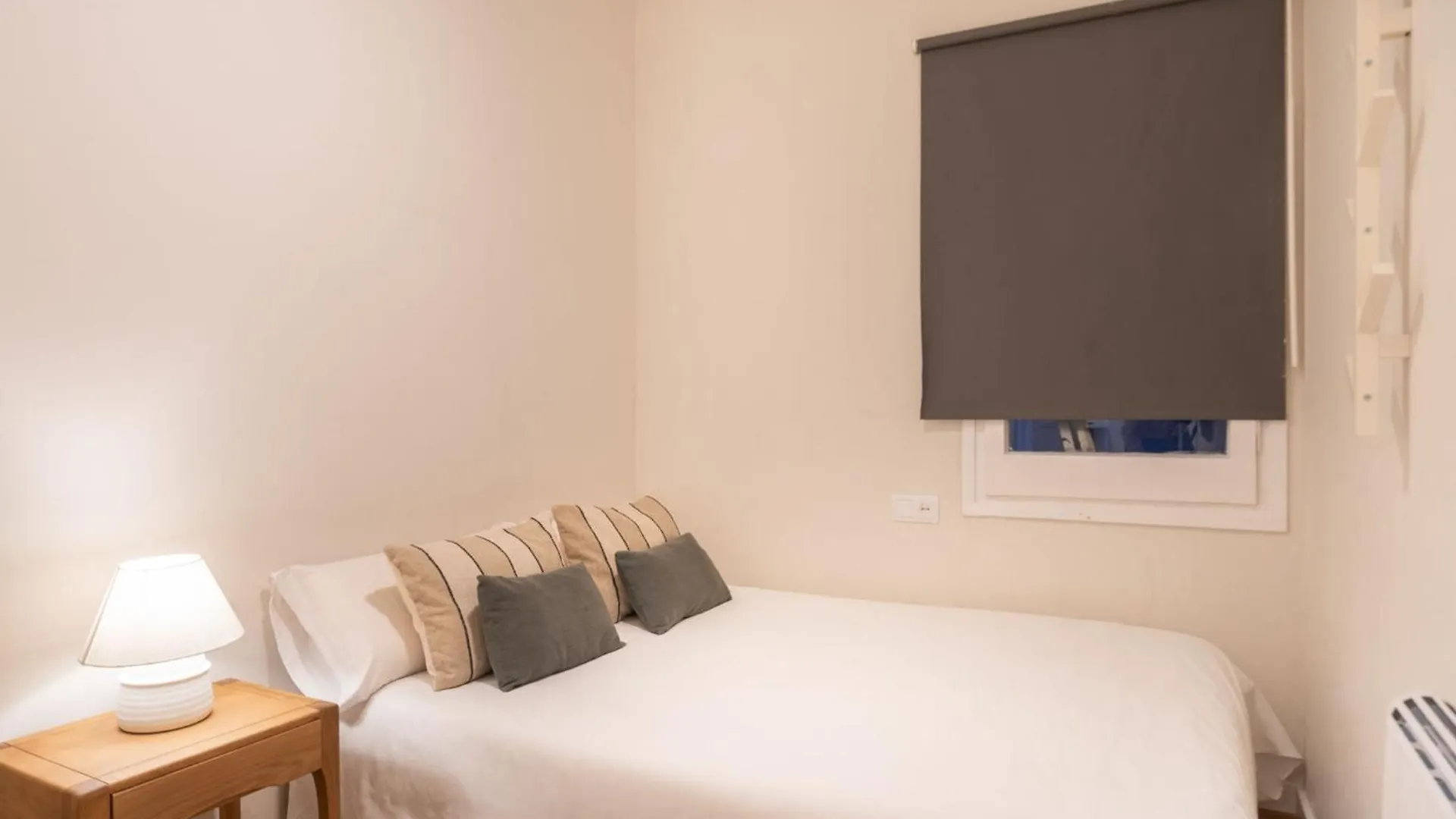 Comfortable 3 Bed Apt Next To The Sagrada Familia Барселона