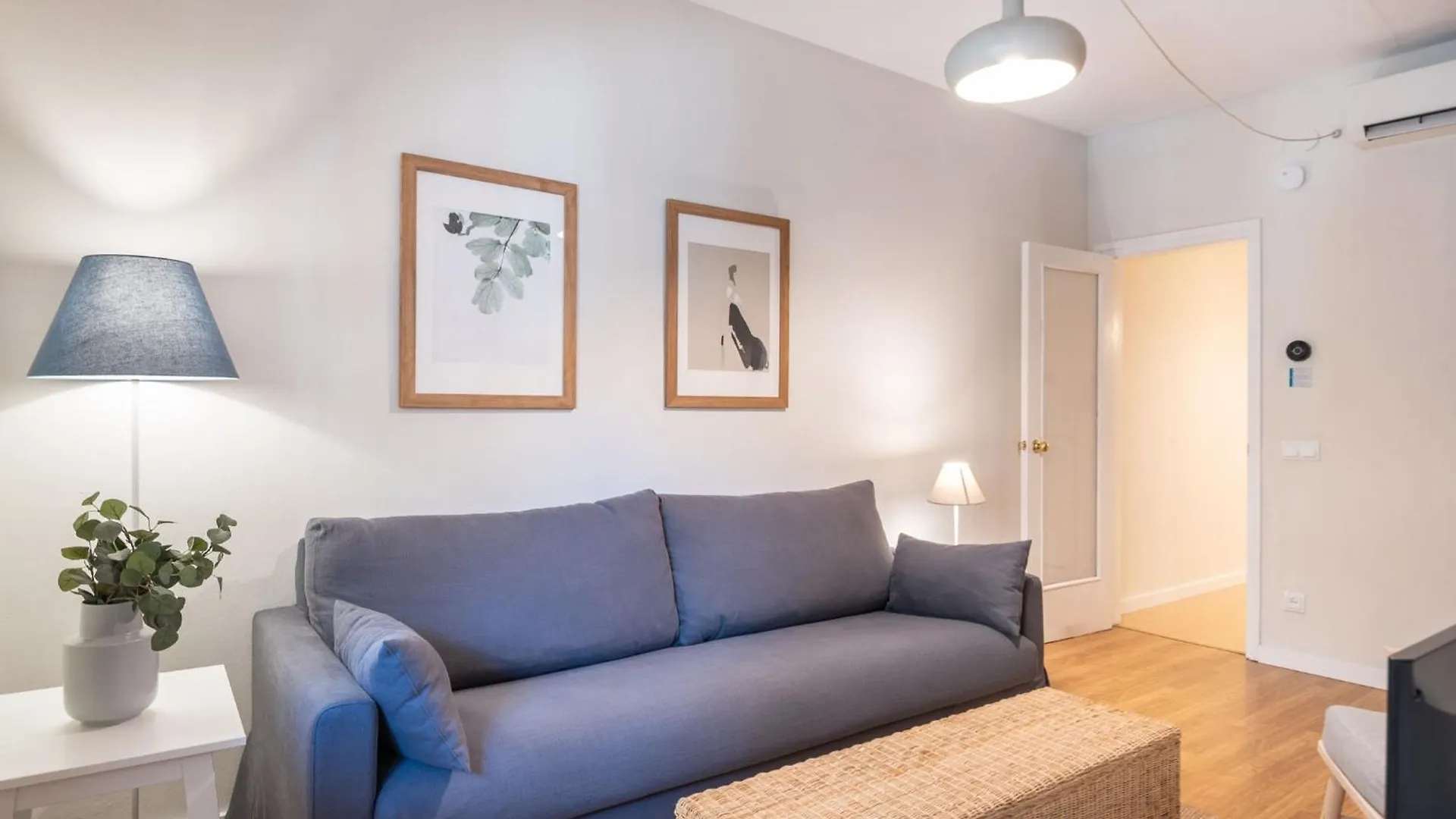 Comfortable 3 Bed Apt Next To The Sagrada Familia Барселона Апартаменты